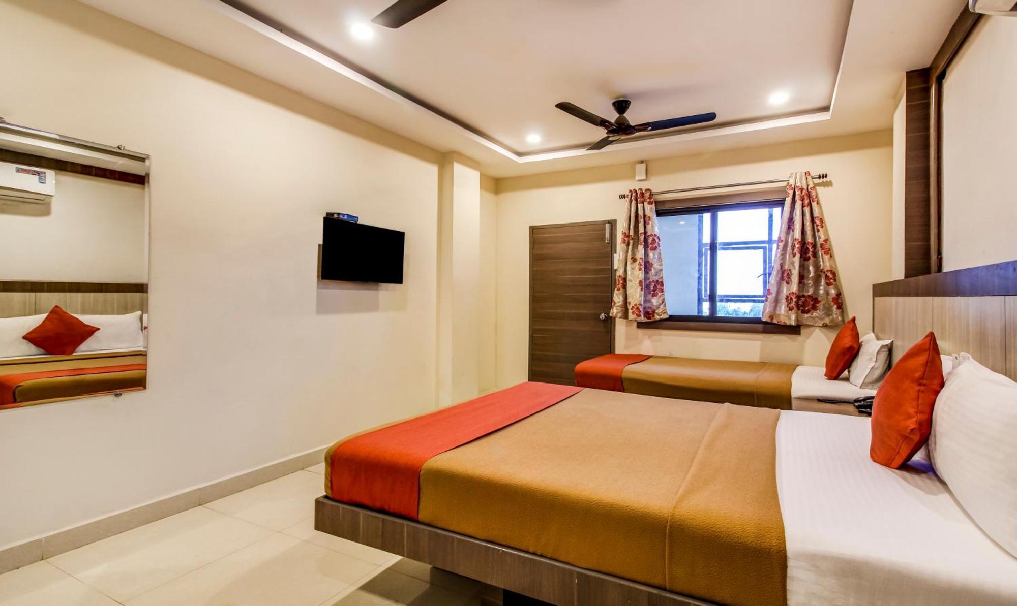 Hotel Neem Tree Hyderabad Airport Shamshabad Exterior photo