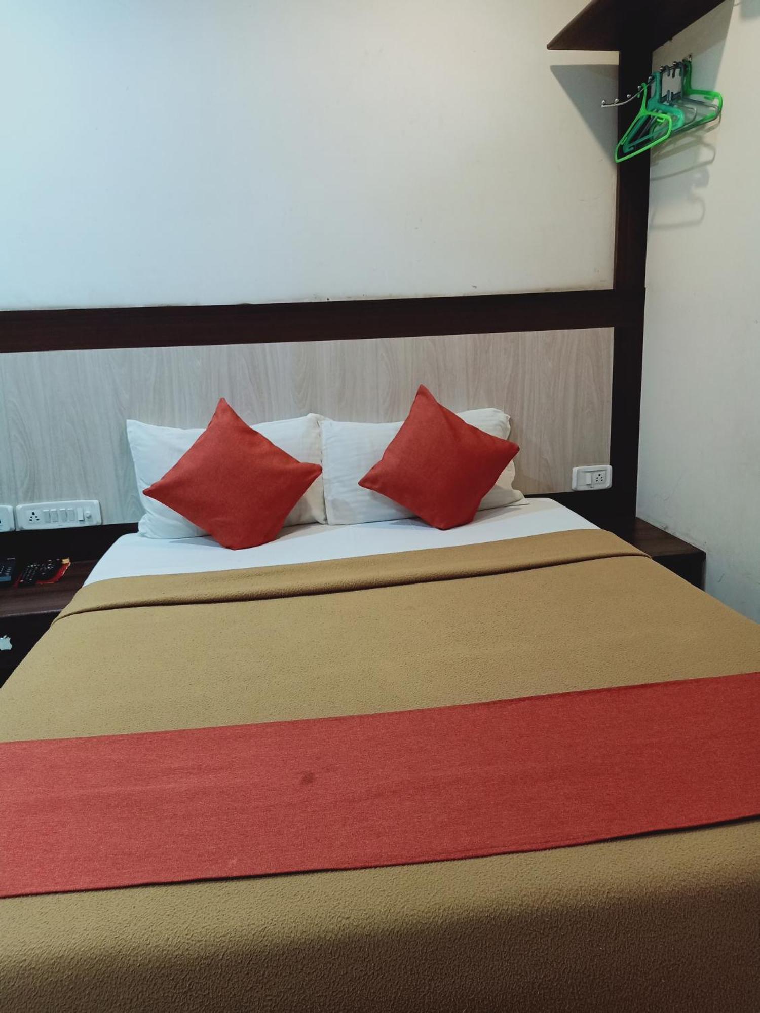 Hotel Neem Tree Hyderabad Airport Shamshabad Exterior photo