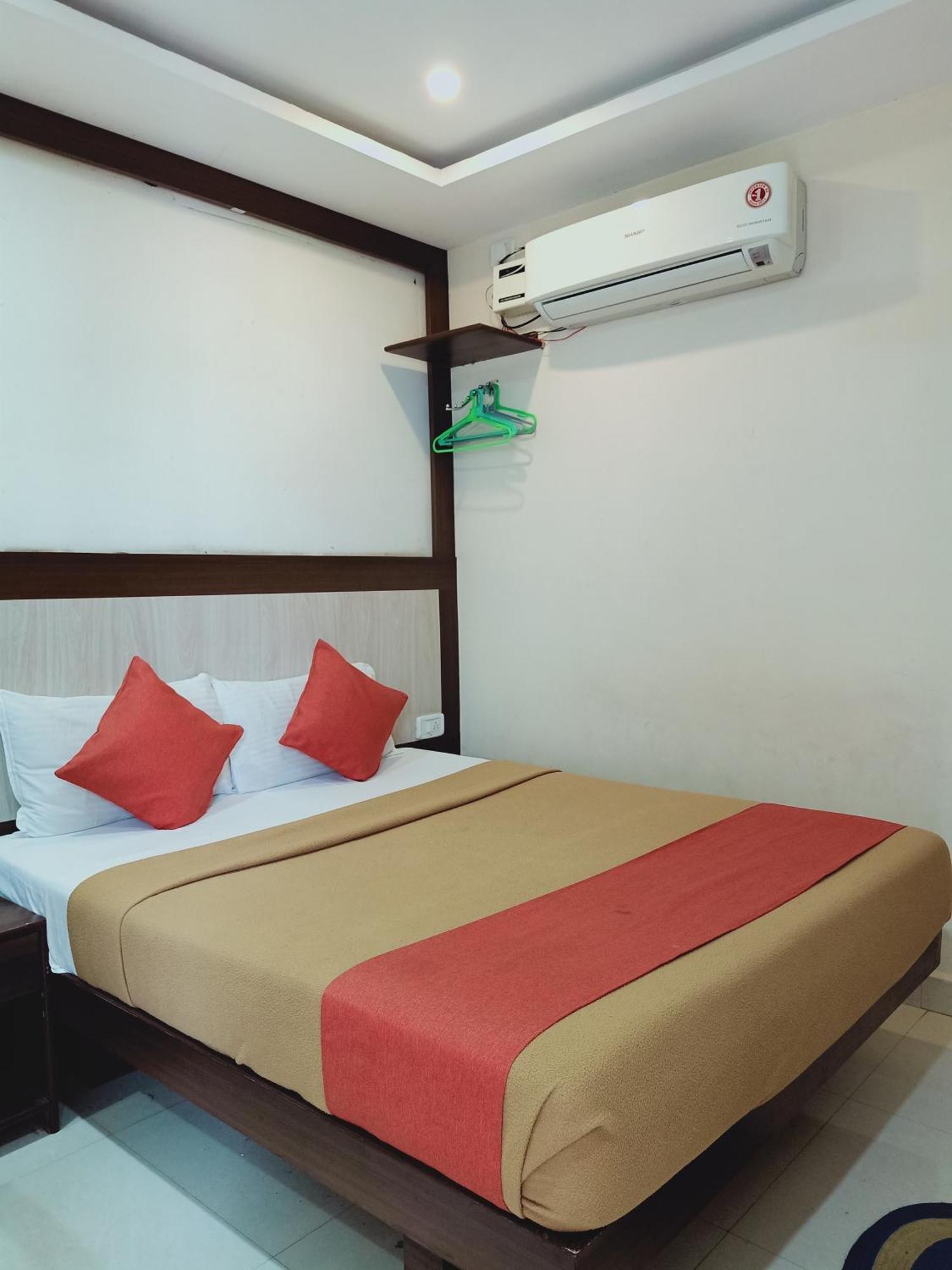 Hotel Neem Tree Hyderabad Airport Shamshabad Exterior photo