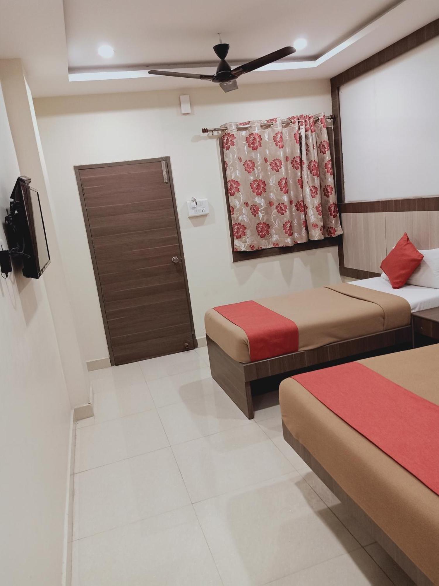 Hotel Neem Tree Hyderabad Airport Shamshabad Exterior photo