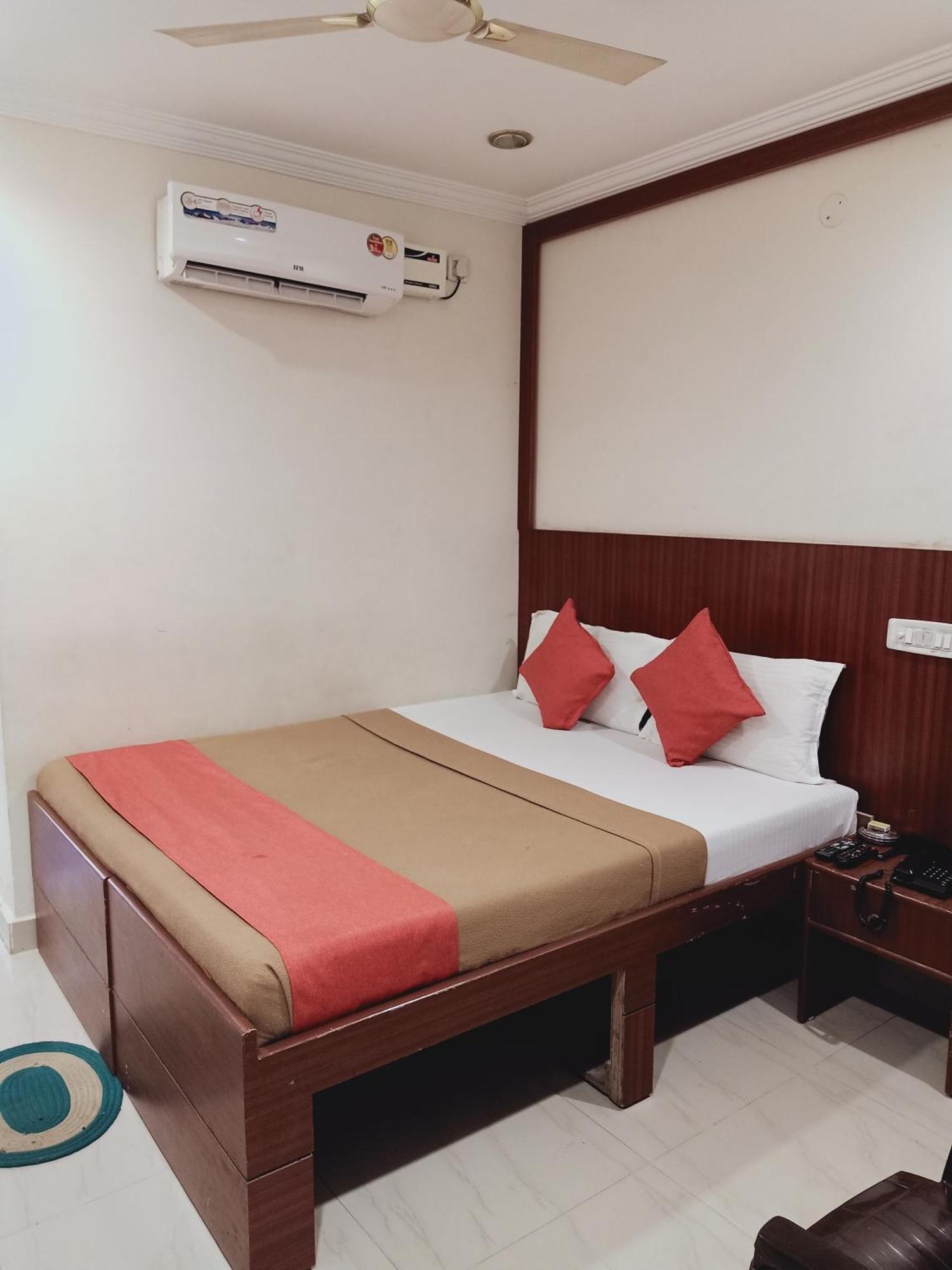Hotel Neem Tree Hyderabad Airport Shamshabad Exterior photo