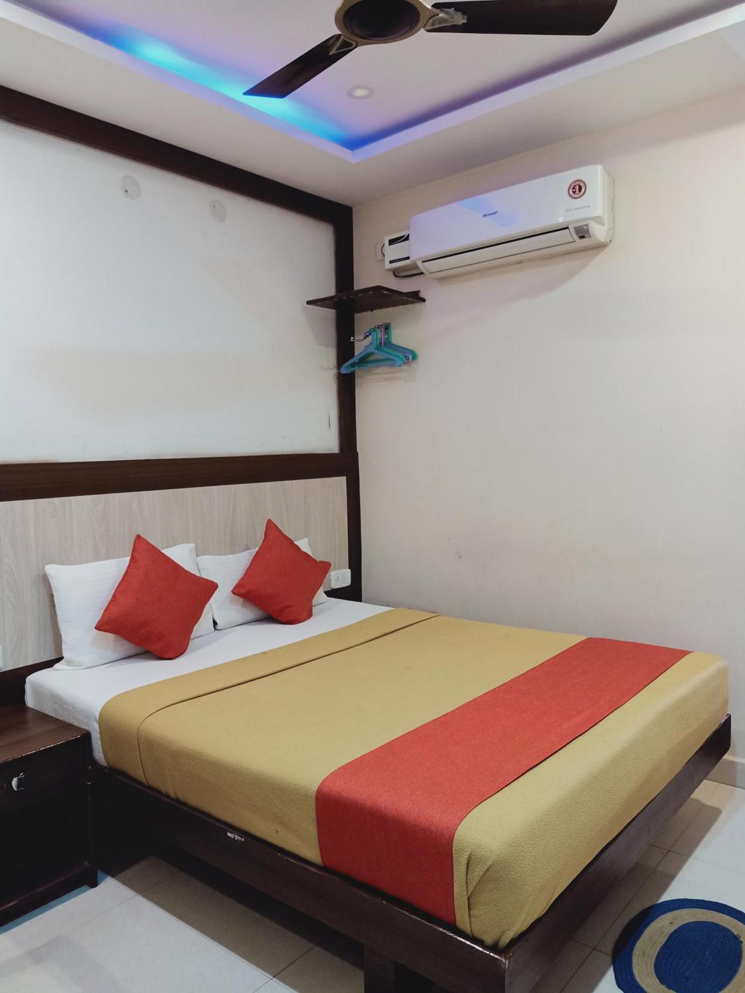 Hotel Neem Tree Hyderabad Airport Shamshabad Exterior photo